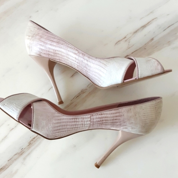 BCBGIRLS WEDDING BEIGE PINK PEEP TOE LEATHER LIZARD PUMPS SZ 10B - Picture 3 of 8